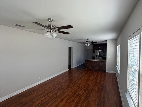 2nd image of 809 Howard St