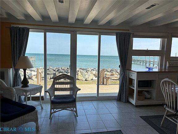 5th image of 298 E Shore Dr