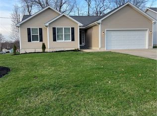 805 Johnny K Blvd, Hubbard, OH