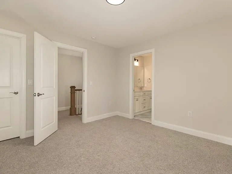 5260 Vineleaf Ct — Photo 13