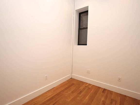 3rd image of 211 Madison St APT 2