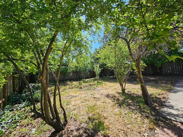 3234 Hoover St, Redwood City, CA 94063