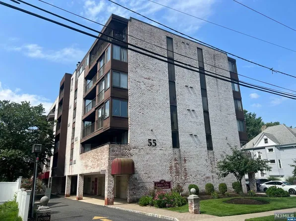 55 Clinton Pl APT 203, Hackensack, NJ 07601
