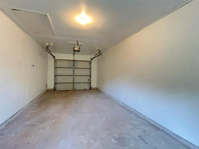 409 La Bradford Dr — Photo 16