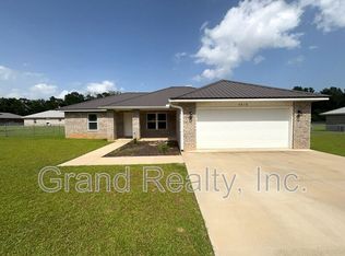 4010 Roxies Ln, Pace, FL 32571