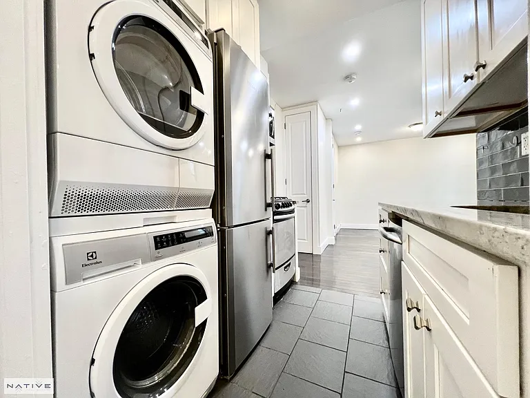 93 India St #1D — Photo 9