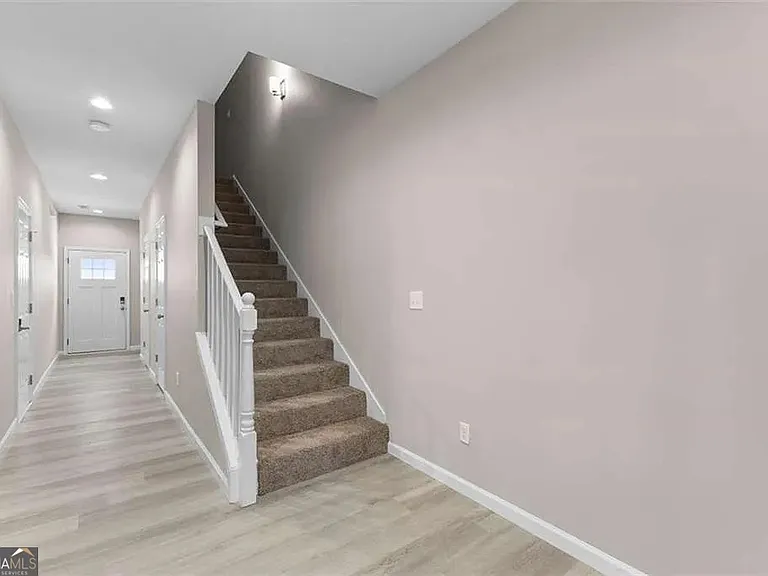 403 Breanna Way — Photo 8