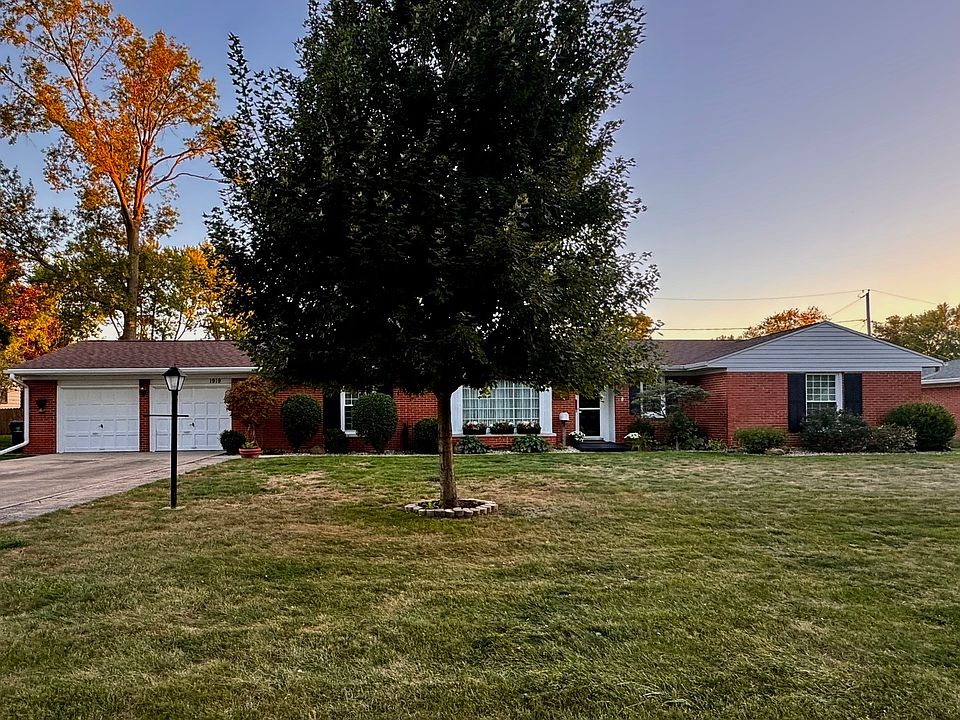 1st image of 1919 Owens Dr