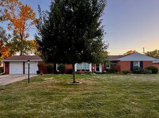 1919 Owens Dr, Bloomington, IL