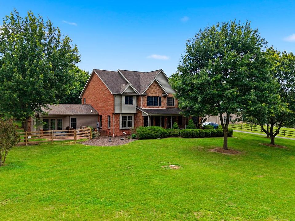 1st image of 21615 Ridenour Rd