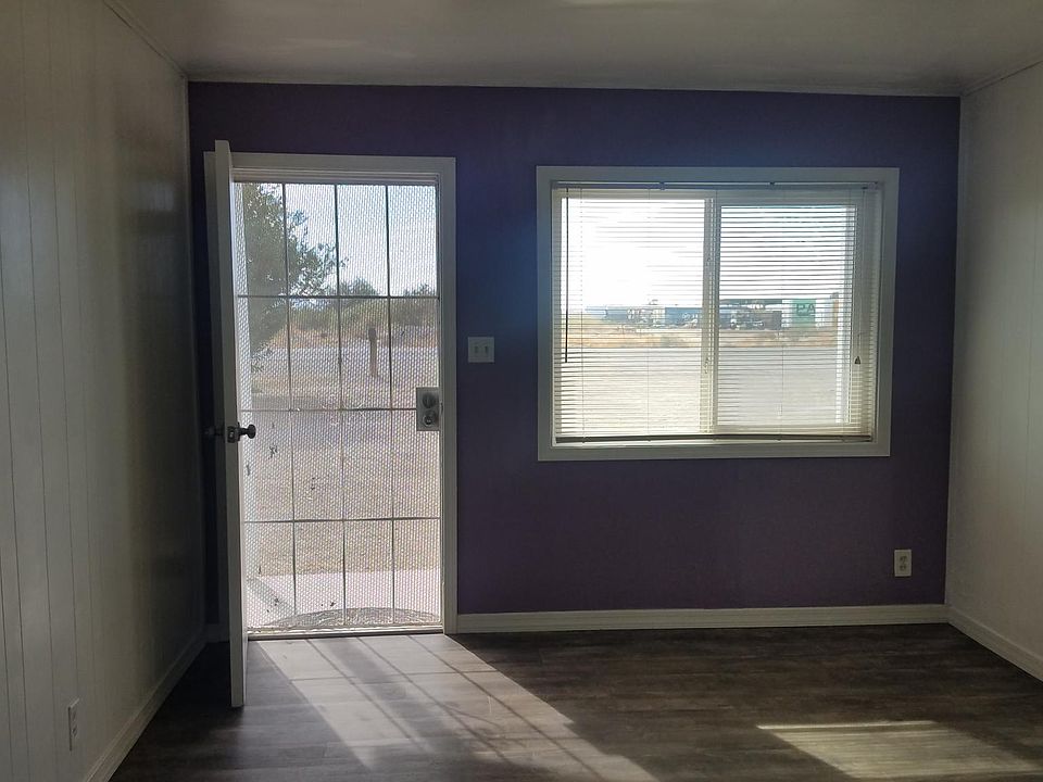2nd image of 10850 Seeley Ave
