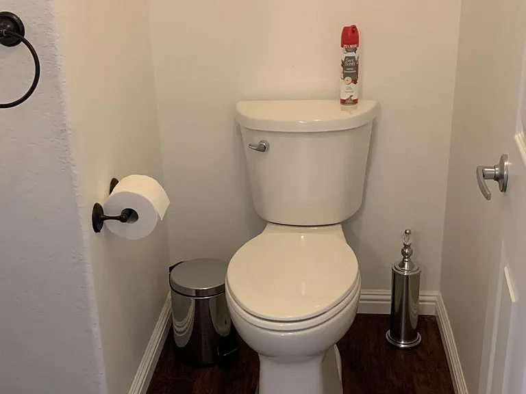 45403 Pickford Ave — Photo 3