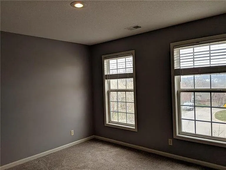 5909 N Bedford Ave — Photo 21