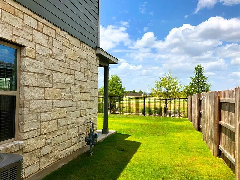 162 Andross Ln — Photo 17