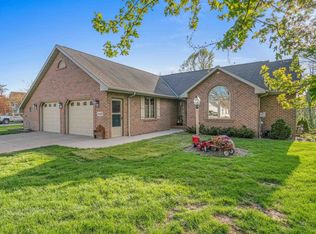 1948 Emerald Dr, Green Bay, WI 54311