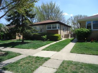 8939 Niles Center Rd, Skokie, IL 60076