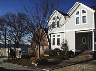 25 Centre St, Bronx, NY 10464
