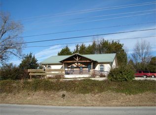 642 N Main St, Salem, AR 72576