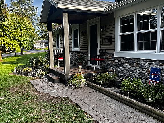 4th image of 2338 Vandy Dr