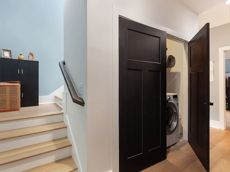 702 Grant Ter SE — Photo 33