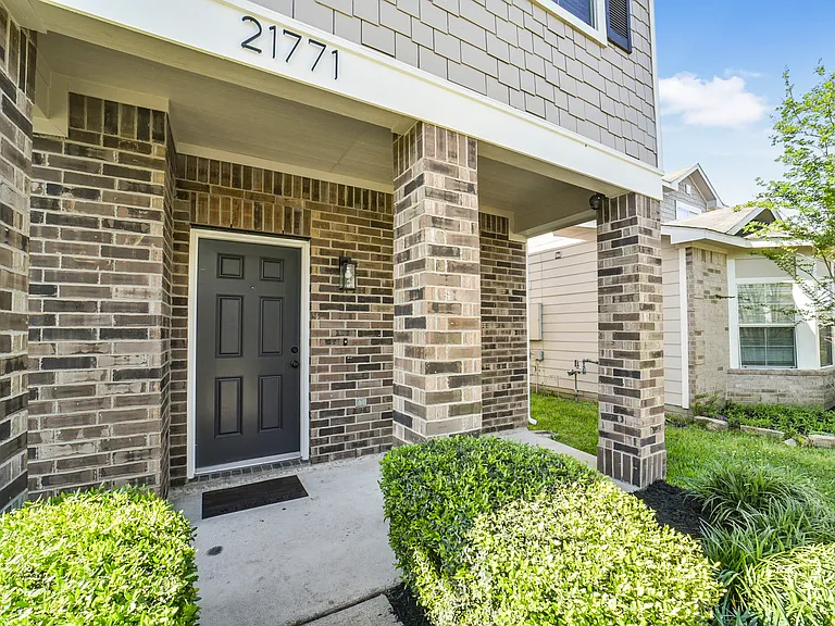 21771 Mossy Field Ln — Photo 35