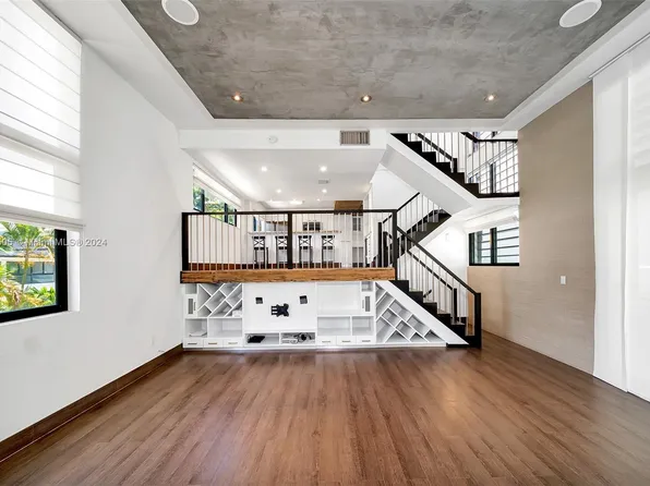 153 E Enid Dr #28, Key Biscayne, FL 33149