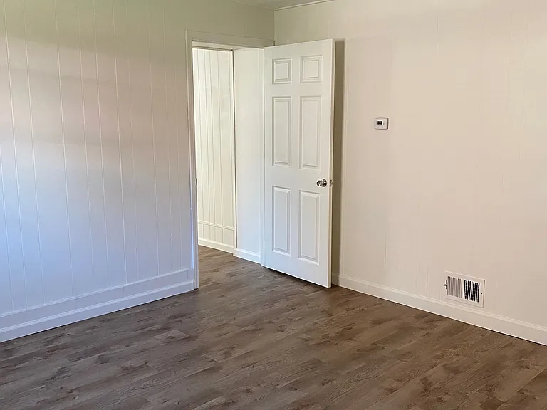 100 Kathleen St #1 — Photo 23