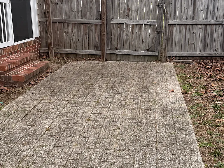 82 Macon Ct E — Photo 10