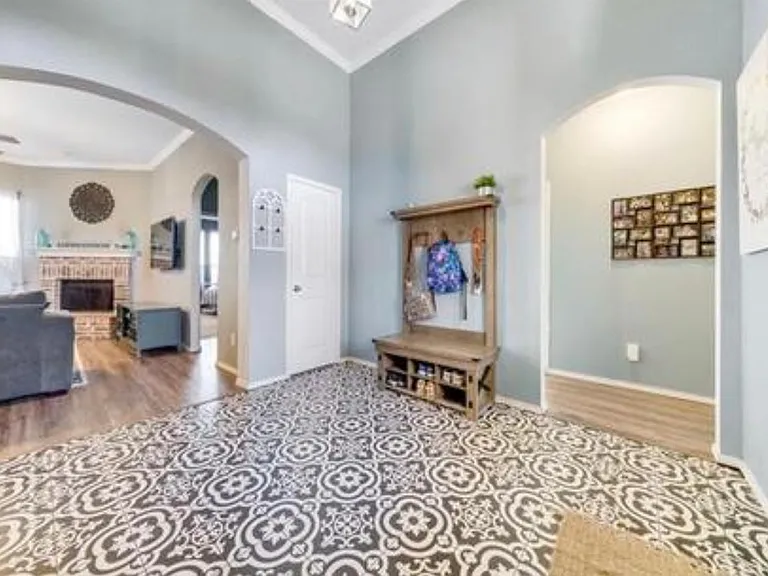 508 Timber Dr — Photo 4