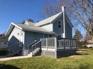 422 E Factory St, Seymour, WI 54165