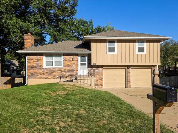 2749 N 110th Ter, Kansas City, KS 66109