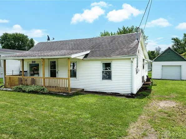 315 E Jamestown St, South Charleston, OH 45368