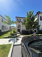 NW 24th Pl — Photo 8