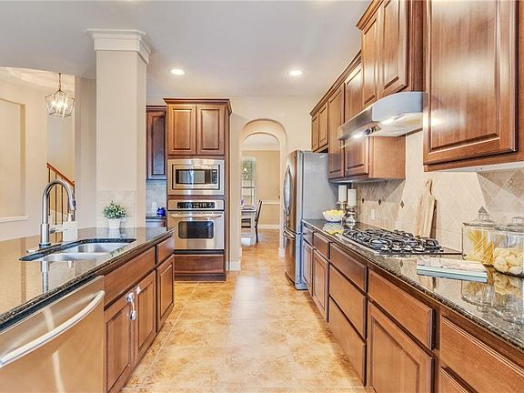 4th image of 11921 Cherisse Dr