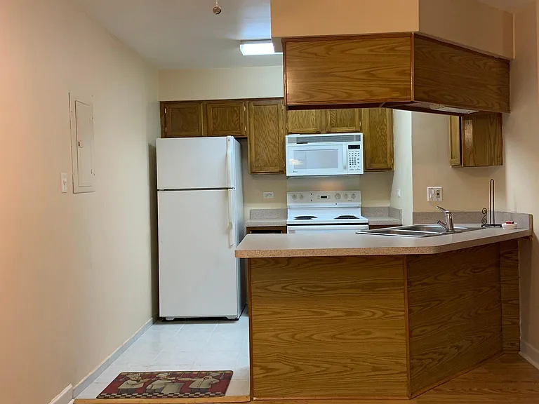 1403 E Wyndham Cir #106 — Photo 4