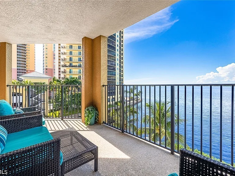 2825 Palm Beach Blvd #401 — Photo 37