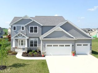 6006 Roughleaf Ave, Bloomington, IL 61705