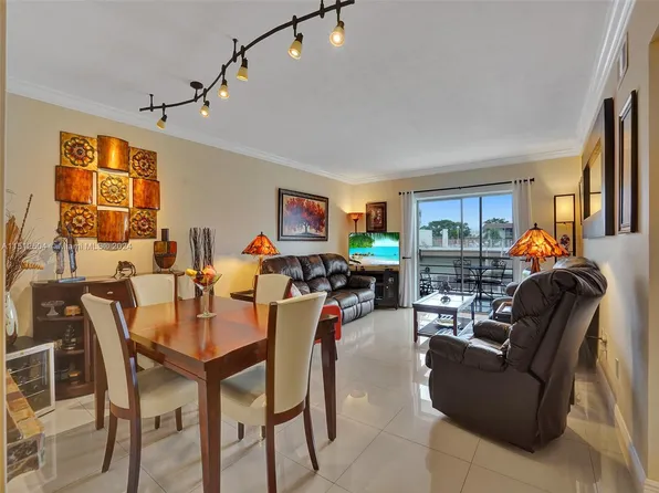 16901 NE 13th Ave APT 212, Miami, FL 33162