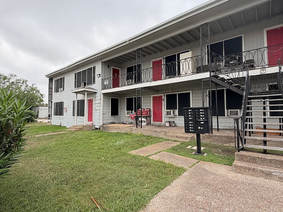 1st image of 4513 S Staples St #101