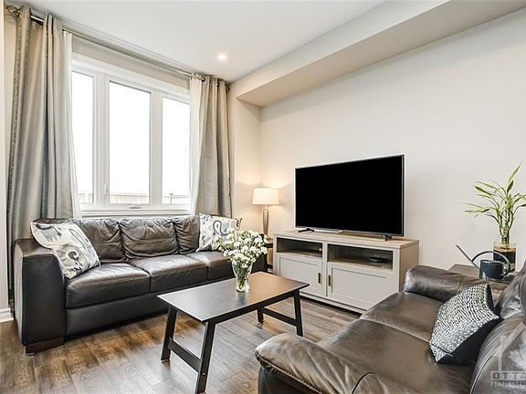 5th image of 106 Livorno Ct