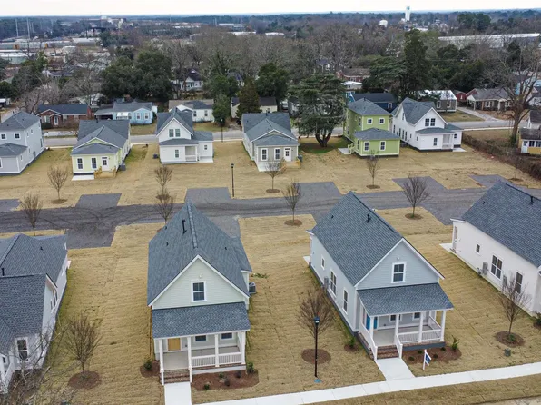 746 Poplar St, Cayce, SC 29033