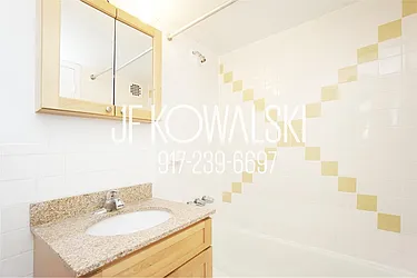 Rented by R New York