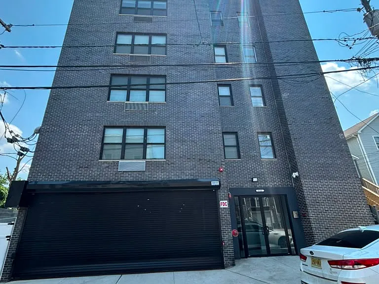 112 Godwin Ave #402 — Photo 1