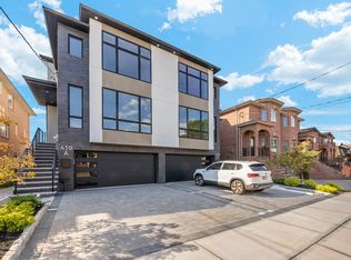 439 1st St #A, Palisades Park, NJ 07650