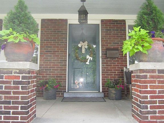4th image of 816 Oak Hill Dr