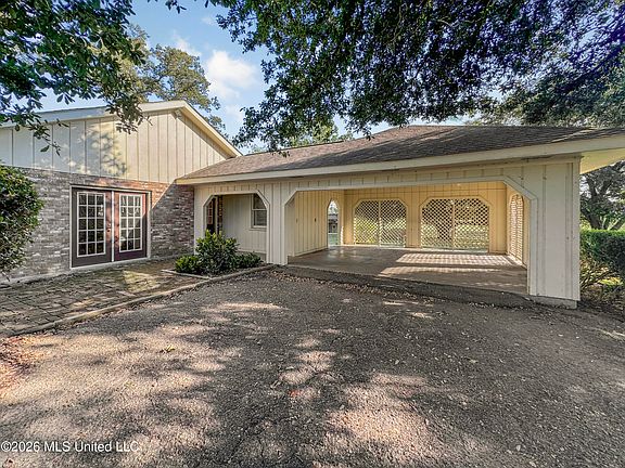 2nd image of 3018 Wardlaw Rd