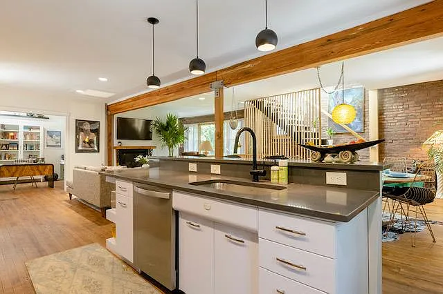 1 bed, 2100 sqft, $3,375 — Photo 3