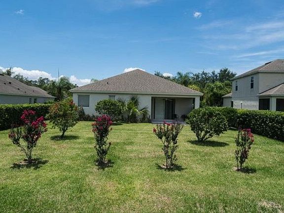 Privacy hedges/open backyard
