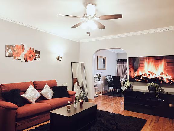 4th image of 32-04 77th St #1