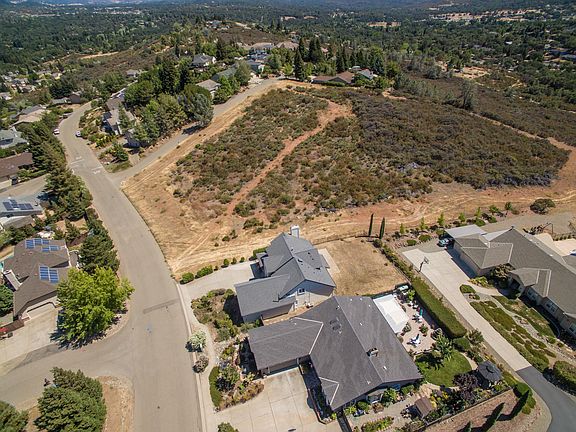 3rd image of 3216 Woodleigh Ln